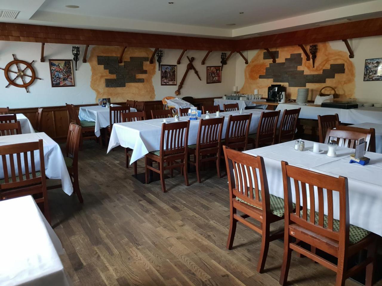 Pirates Hotel Hainburg an der Donau Zewnętrze zdjęcie